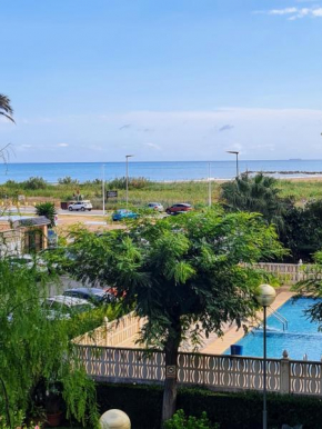 Bonito apartamento con vistas al mar
